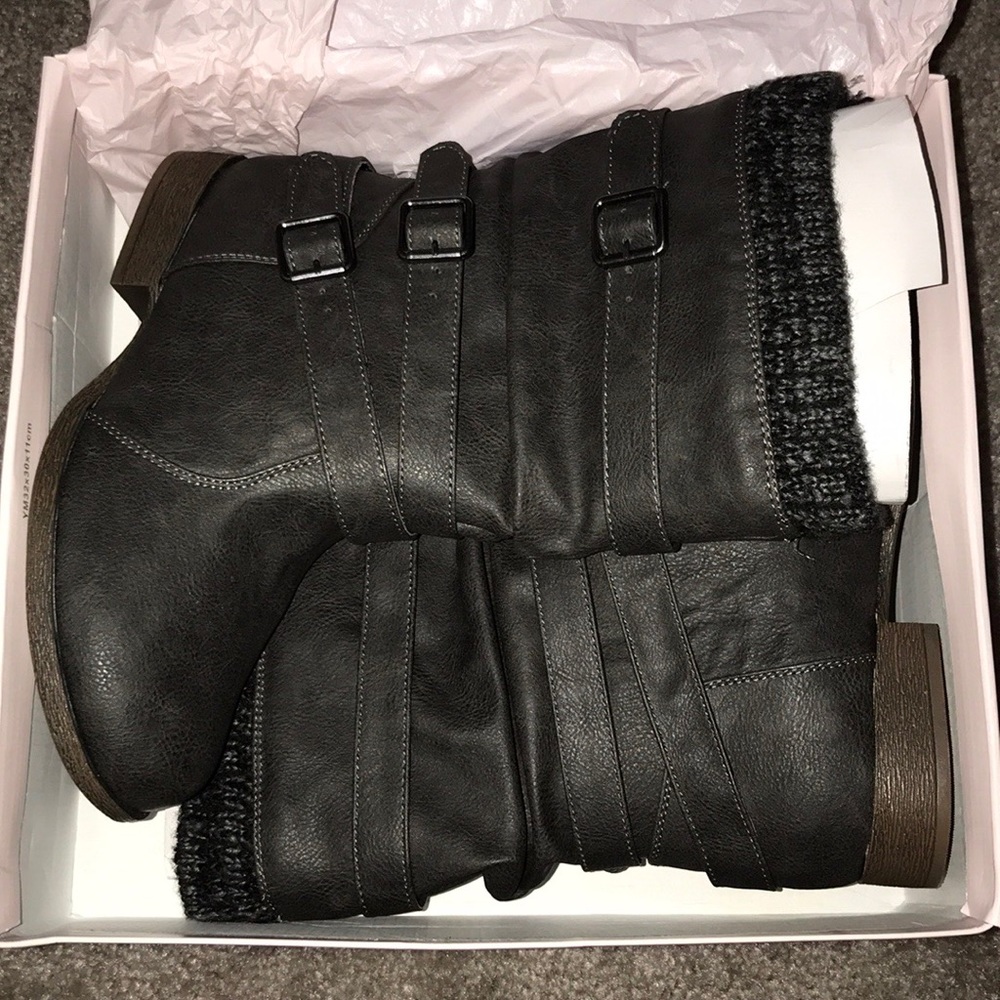 Cuff Flat Boots